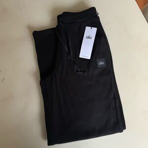 NWT ALO MUSE WIDE LEG PANT